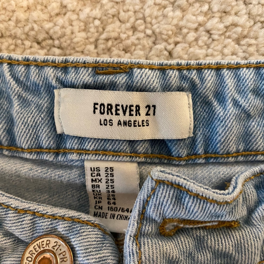 Forever 21 Women’s Small Jean Shorts Distresses - Picture 2 of 3